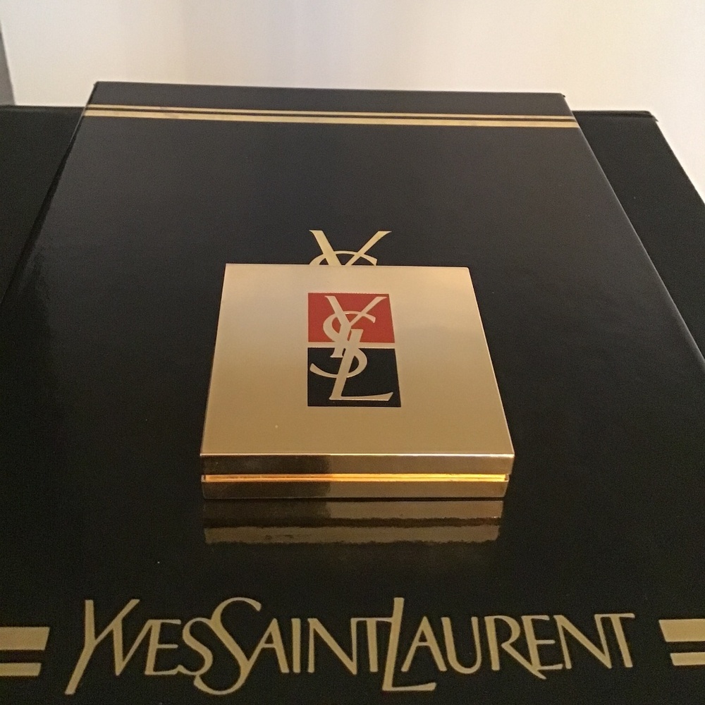 YSL vintage empty eyeshadow logo container (2.5”x2.5” size) - Picture 1 of 5